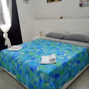 https://giglio-rosso-house.taorminaitalyhotels.com